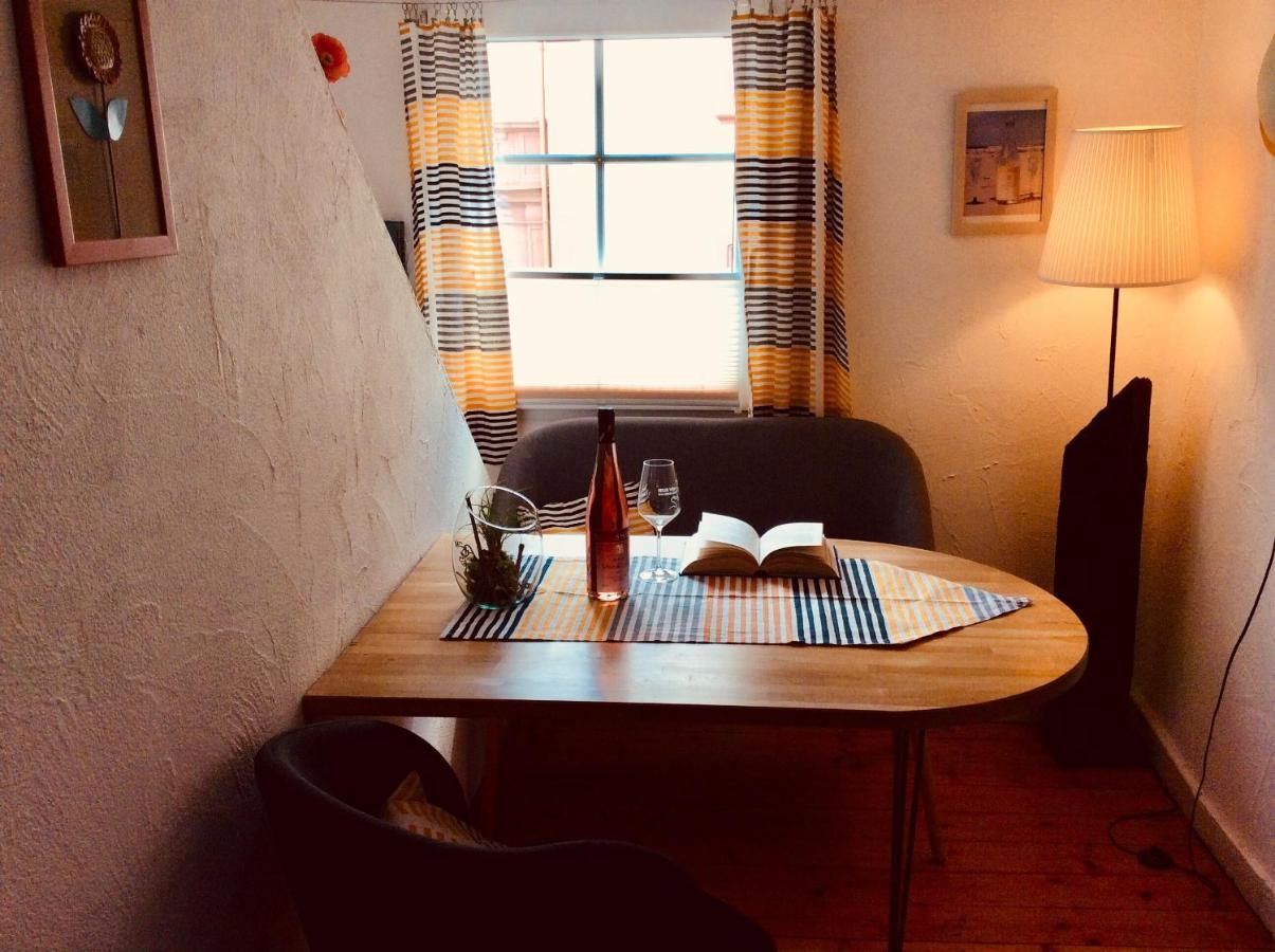 Winzerhaeuschen, Weingut Th. Mueller Apartment Reil Luaran gambar